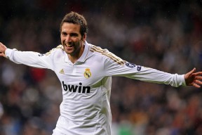 爱游戏体育（AYX）官方APP下载-女王公园巡游者防守严密，QPR全力保级，女王公园巡游者实力