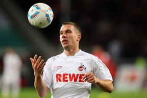 爱游戏中国官方登录入口网站-“英超关键一战：胜负关系冠军归属”，英超争冠2021