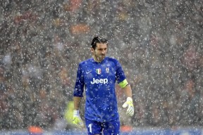 AYX体育官网-黄蜂队主帅强调防守端重要性，球员积极响应，黄蜂队主力阵容