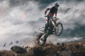 爱游戏下载-“悬崖边的赛段”——极限中的生死瞬间，悬崖边沿