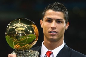 爱游戏电竞官网-意大利足球运动员因私生活丑闻遭到调查，意大利出色的足球运动员