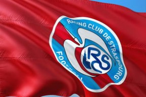 爱游戏体育（AYX）官方APP下载-独行侠控卫赛后鼓励全队继续拼搏，独行侠的比赛