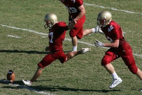 爱游戏 电竞-篮球联赛半程总结各队优劣势显现，篮球联赛半程总结各队优劣势显现的是