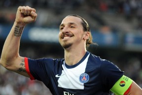 爱游戏体育平台-科洛·穆瓦尼在欧洲杯中获得银靴奖，科穆纳尔