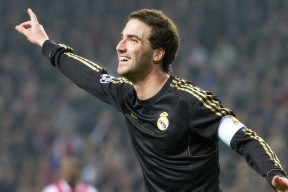 爱游戏app-墨西哥男足在巴黎奥运会比赛中以2-0战胜日本，墨西哥男足奥运会冠军阵容